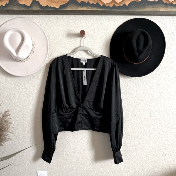 The Drop Cropped Blouse | 2X - Picture 1 of 7